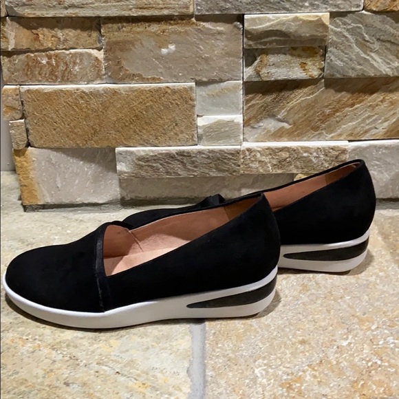 New, Kenneth Cole, black faux suede loafers - Picture 5 of 7